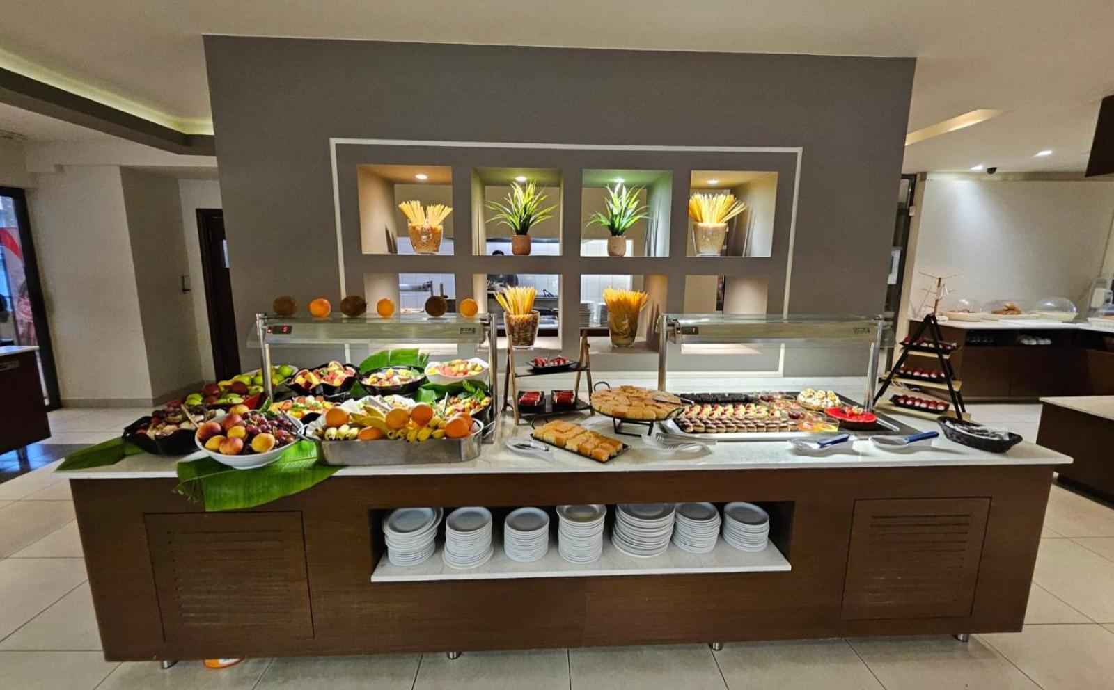 Cosmopolitan Hotel Bagian luar foto